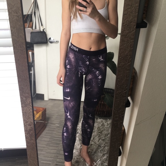 SOLD Nike leggings - Picture 2 of 4